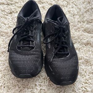 Brooks Black Athletic Sneakers